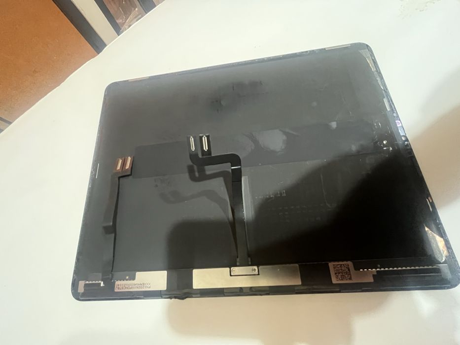 Продам дисплей iPad Pro 12,9 5 (пок)