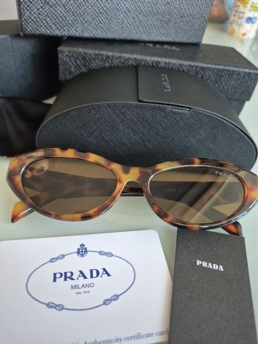Окуляри сонцезахисні Prada