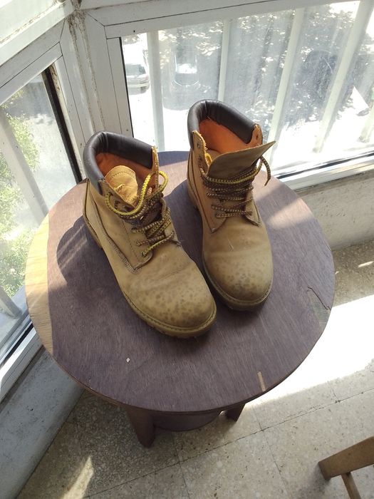 Botas homem 45 em razoável estado