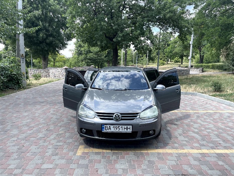 Продам Volkswagen Golf 5