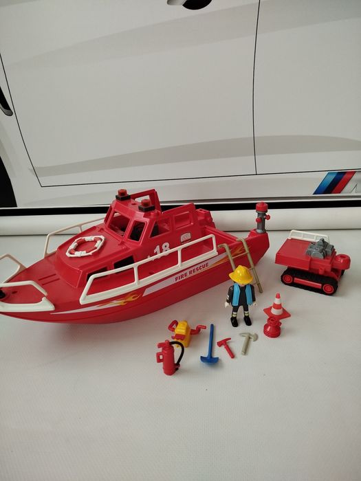 Playmobil. Пожарная машина звук, свет, катер, пожарники, лодка