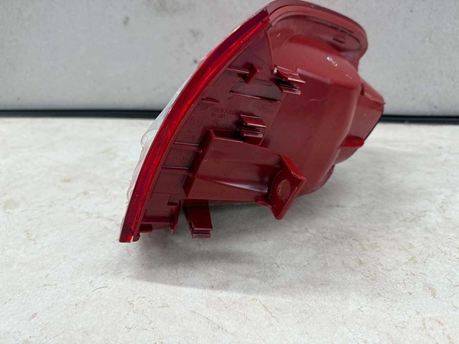 PASSAT B6 LAMPA LEWY TYŁ 3C9--945--095N led