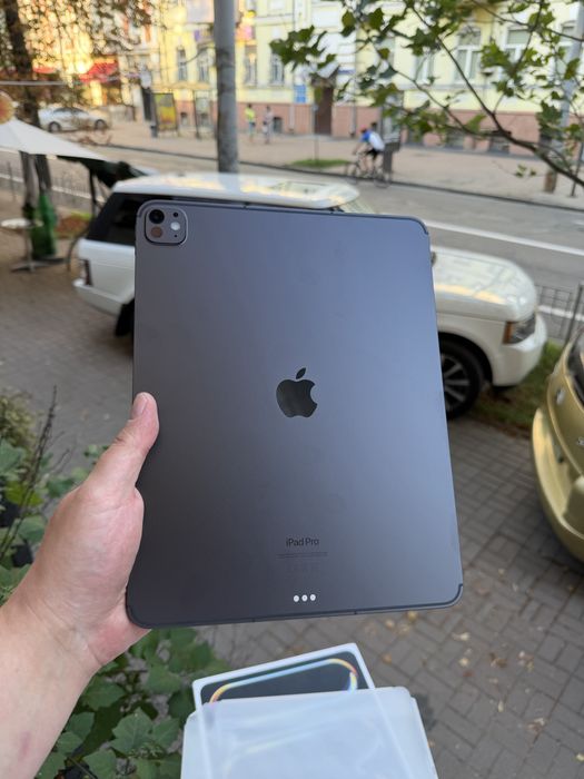 Open Box iPad Pro 13” M4 256Gb WiFi+LTE Space Black