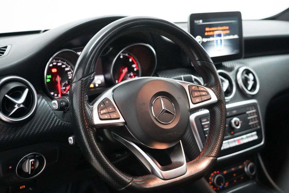 Mercedes-Benz A 180 — fotografia 9