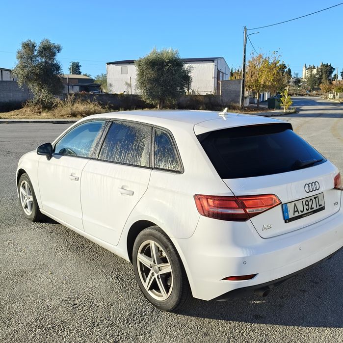 Audi A3 1.6 TDI DSG
