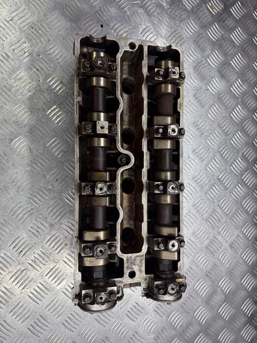 Головка блока цилиндров  ГБЦ Opel 2.0 16V X20XEV 90400173