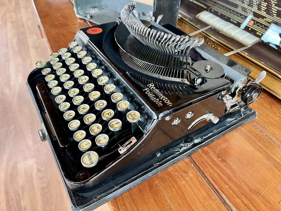Antiga Maquina de escrever Remington Portable 1924
