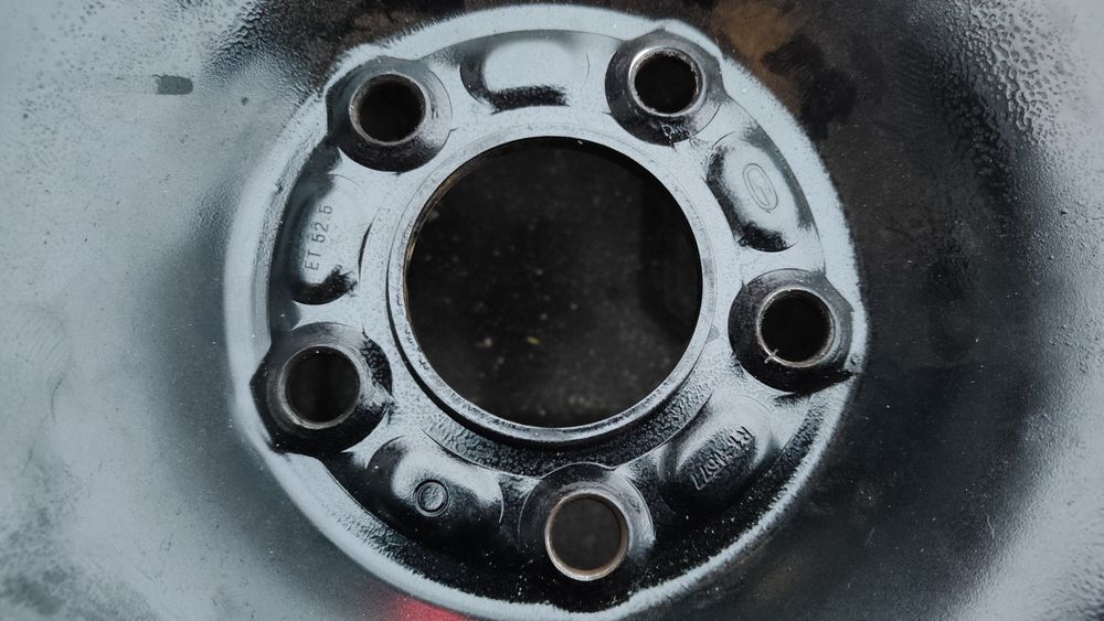 4x koła stalowe 16 Volvo C30 S40 V50 V40 Vredestein Całoroczne 205/55R16