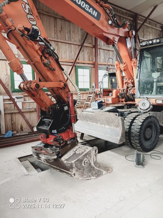 Sprzedam koparkę obrotową doosan