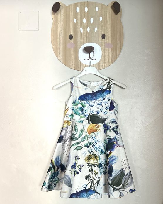 Vestido de festa floral sem mangas branco cru