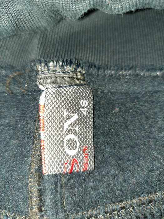 Джинсы и спортивные штаны для беременных