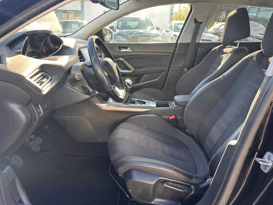 Peugeot 308 II SW 1.5 BlueHDi de 2018 Salvado