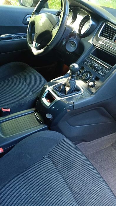 Peugeot 5008 2.0 hdi 150km wersja premium