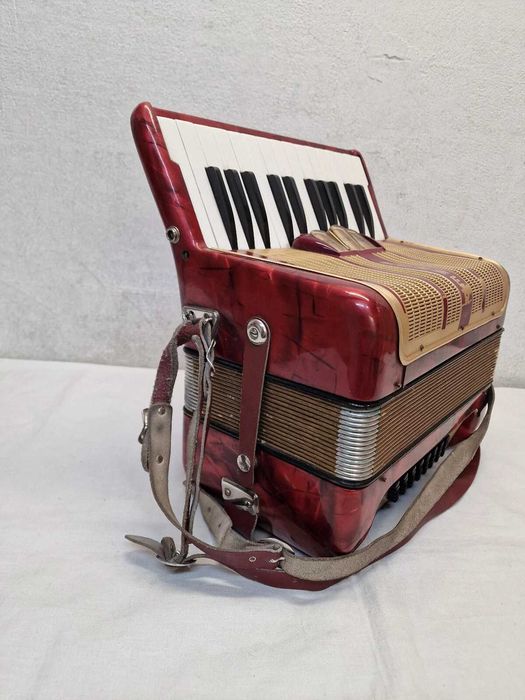 Acordeão Hohner de Teclas à 2ª Voz - Acordeon