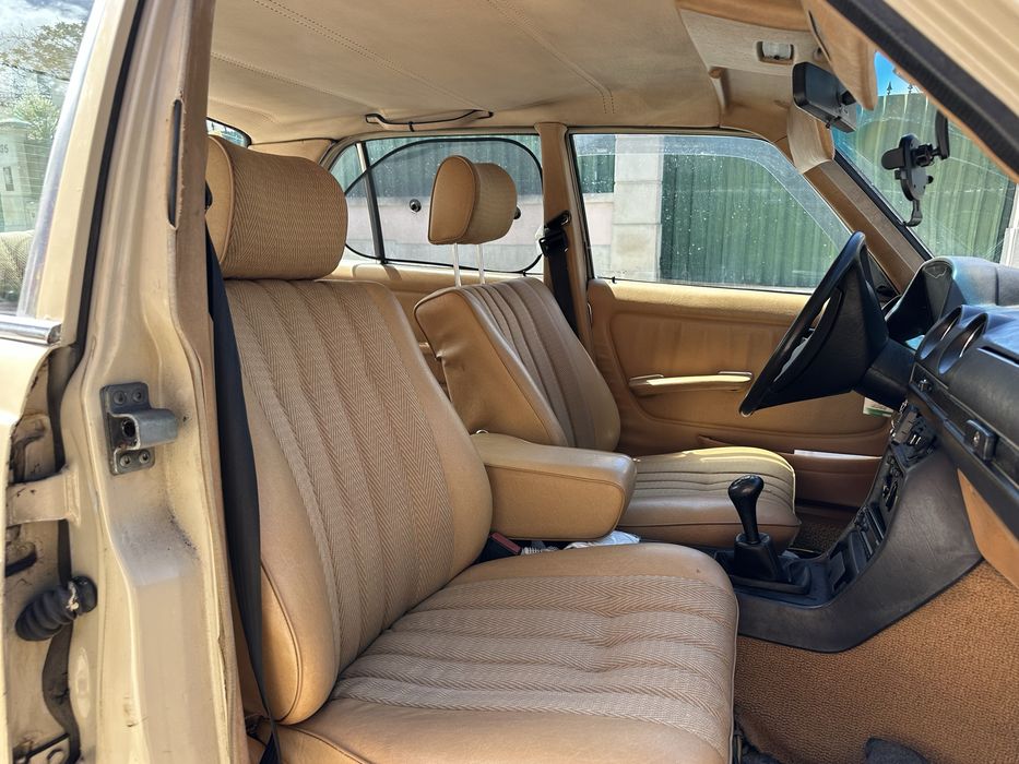 mercedes 300D  w123 1982