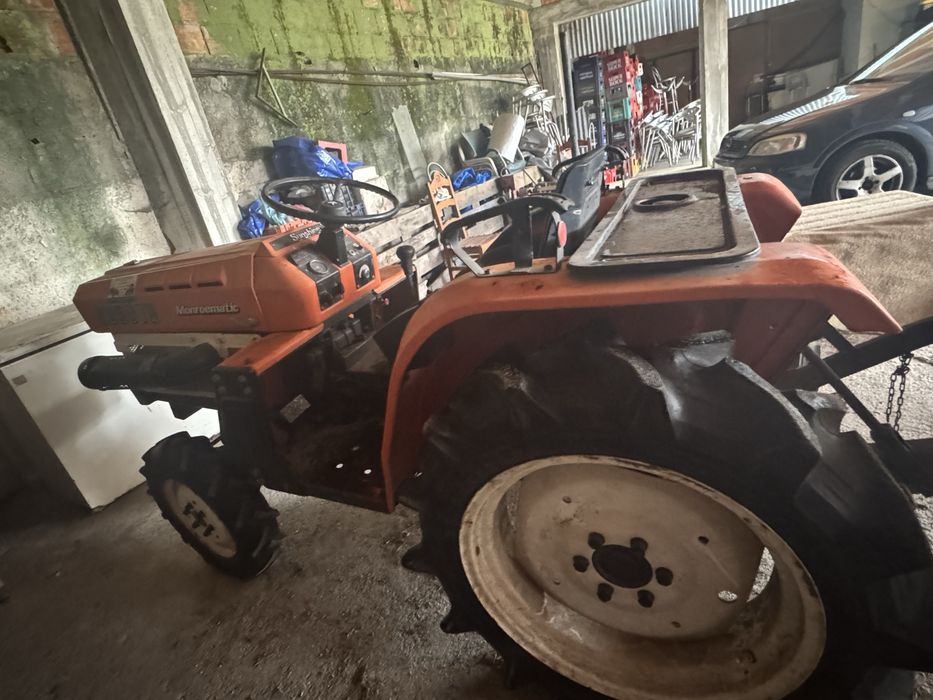 Vendo kubota s/matricula como esta na foto
