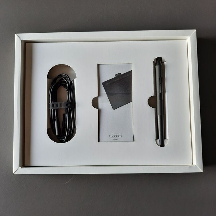 Mesa digitalizadora Wacom Intuos M com Bluetooth