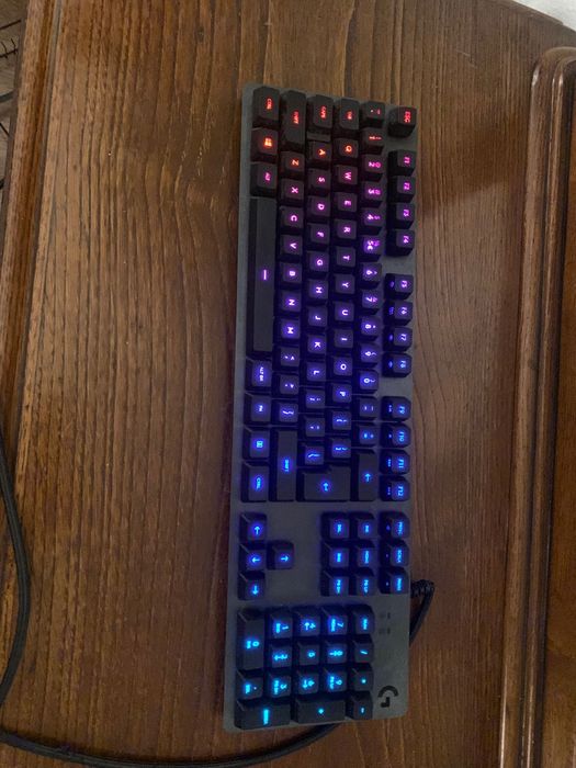 G513 CARBON (TACTILE)