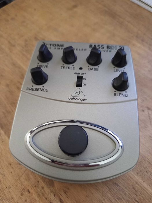 Behringer V-Tone Bass BDI21