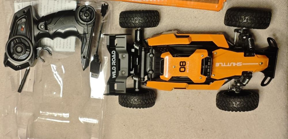 Samochód sterowany zdalnie, RC Auto 2,4 GHz, 1:16, 20 km/h