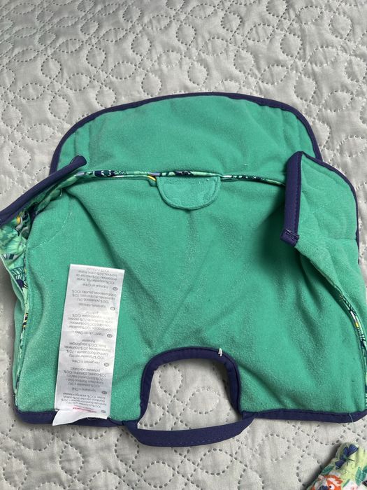 Ochraniacz na fotelik samochodowy