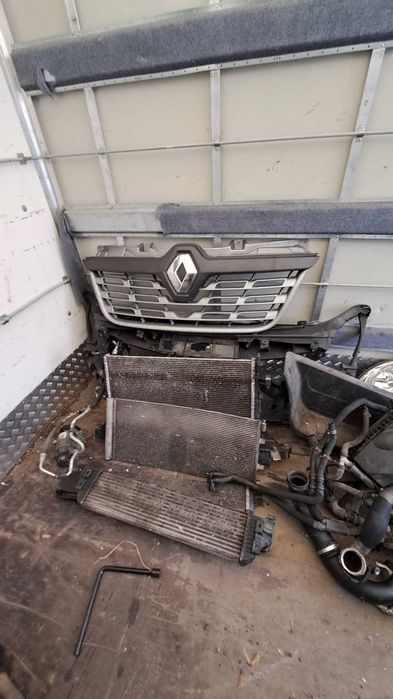 Renault Master rok 2018 uszkodzony