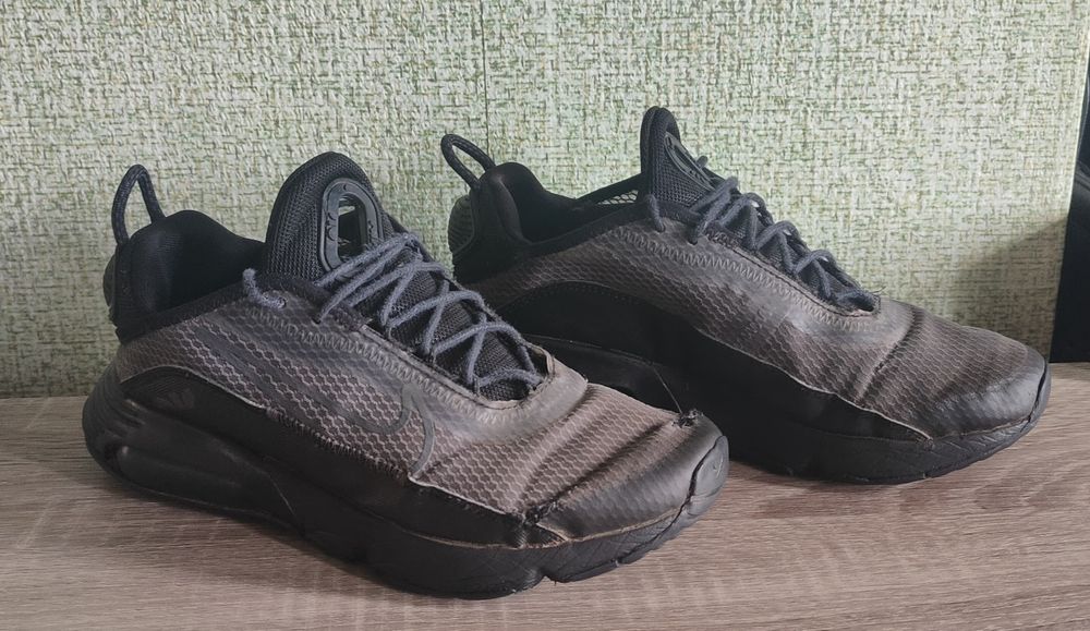 Обменяю кроссовки Nike 36,5 размера