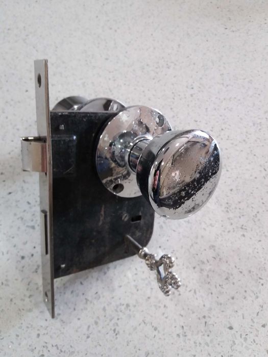 Ferragens para portas interior