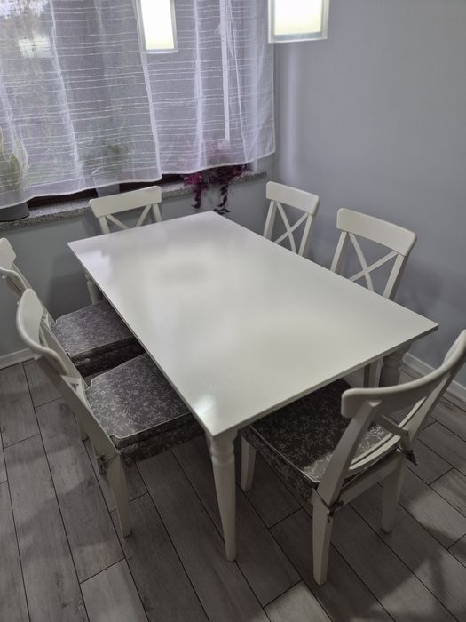 Stół Ikea ROROSENTORP 155/215x87 cm
Stół rozkładany, biały, 155/215x87