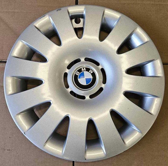 Kołpak 15 srebrny oryginalny BMW OE - 1 sztuka