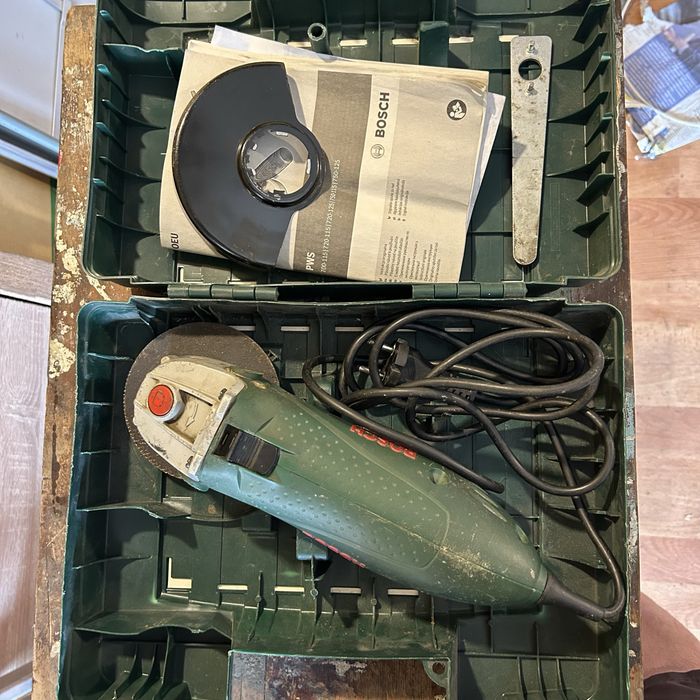 Кутова шліфманина (болгарка) Bosch PWS 750-125