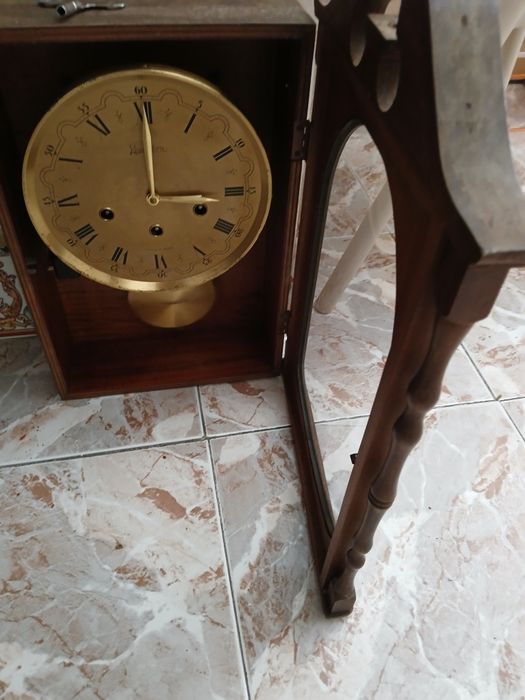 Wall Clock435905666147962884