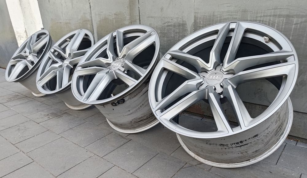 Oryginalne alufelgi AUDI R8 FL 19 cali 5x112, idealny stan, 2x8,5J i 2x 11J, czujniki TPMS, śruby