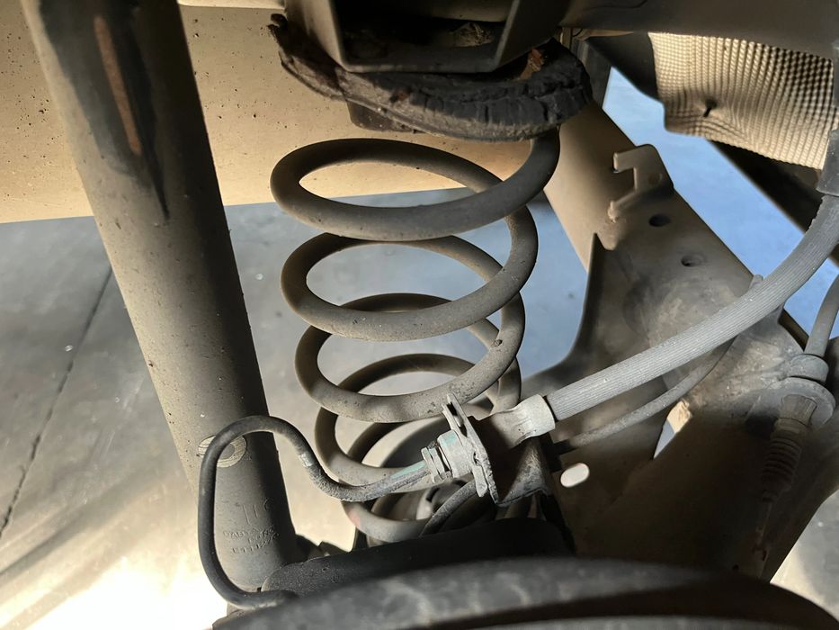 Mola de suspensão trás direita FORD B-Max (JK)