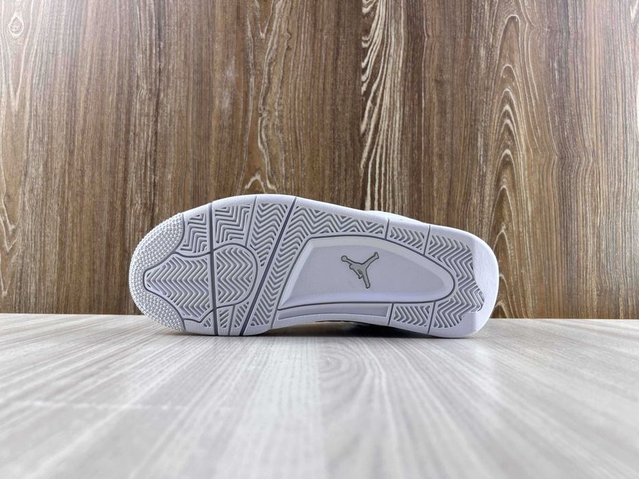 Jordan 4 Pure Money