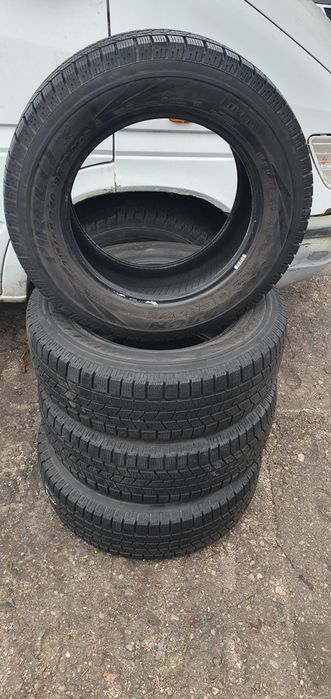 Opony Pirelli Scorpion Ice&Snow 215/65 R 16 98T