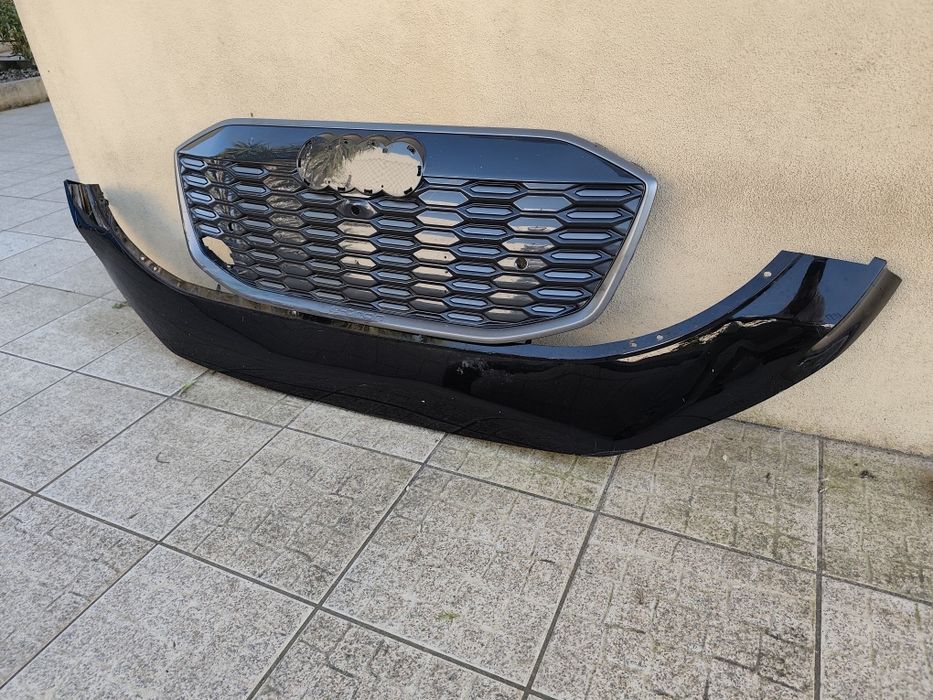 Grelha Audi Q6 e-tron spoiler lip frente sline