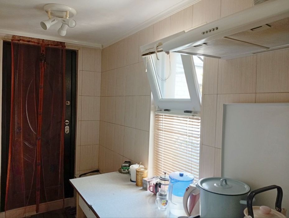 Продаю  будинок в інгульському районі .