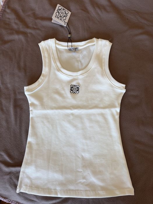 top branco Loewe novo