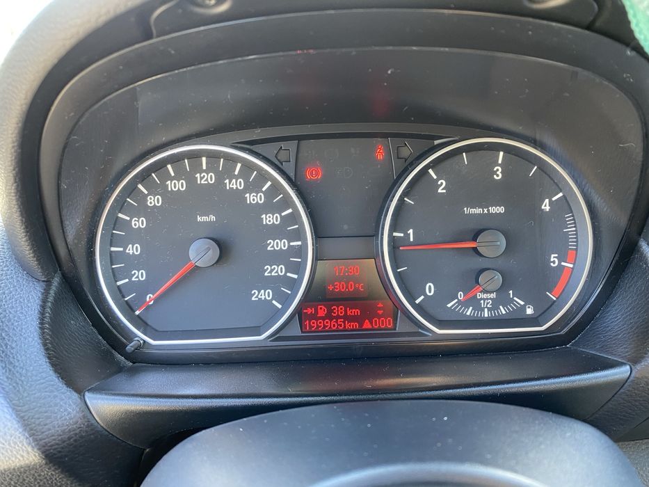 BMW 118 — fotografia 12