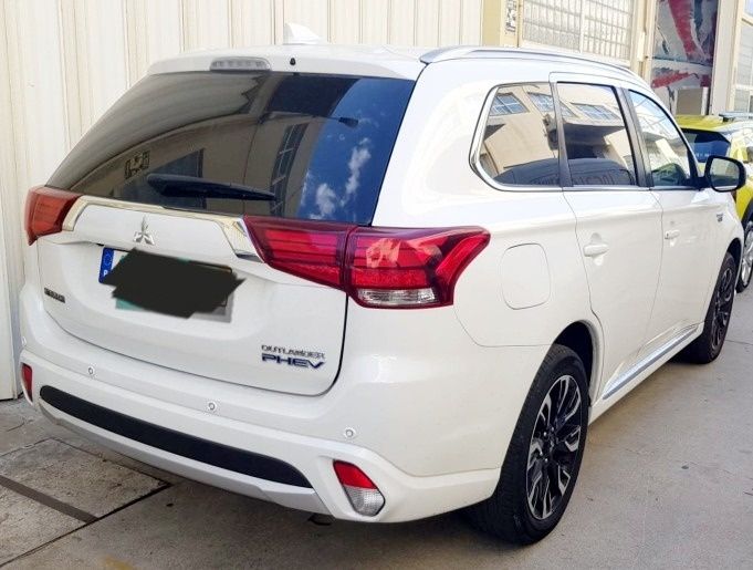 Mitsubishi Outlander 2.0 Intense Navi