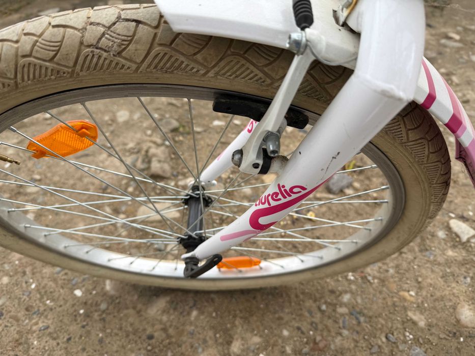 Ровер для підлітка  другий для дівчинки.   Італія