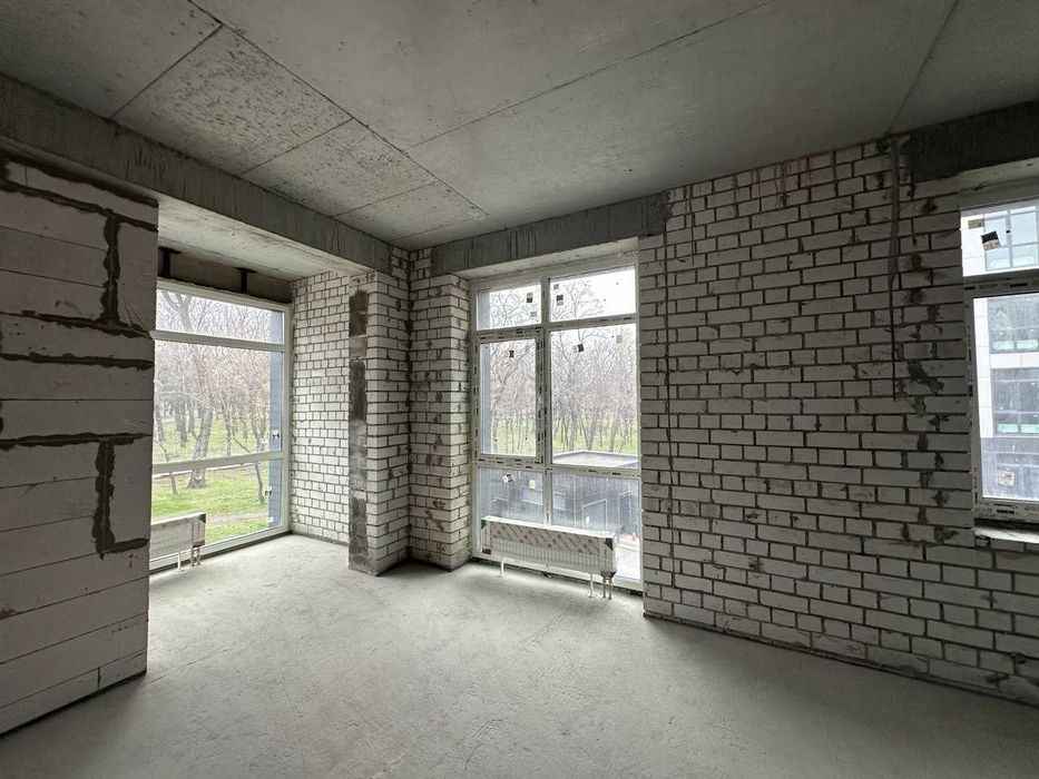 Продам 2-комнатную квартиру в новострое в центре (ЖК Форест Хил)