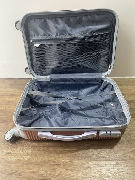 Mala de Cabine Rígida com Rodas e Cadeado