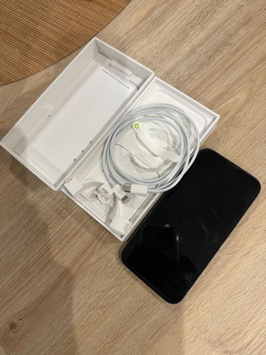iPhone 13 128 GB, Impecável, 86% de Bateria + Extras