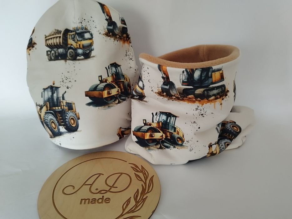 Zestaw komplet czapka komin ocieplany zimowy auta budowlane koparki