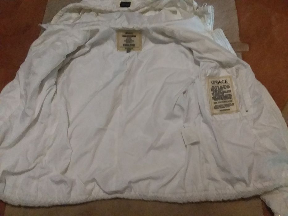 Ветровка женская