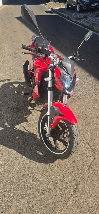 Benelli BN 125 — 2020 | Vermelha | 2.º proprietário