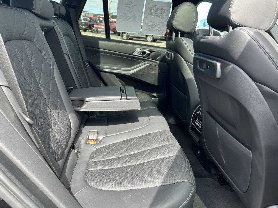 BMW X5 xDrive40i 2023 — современный премиум SUV