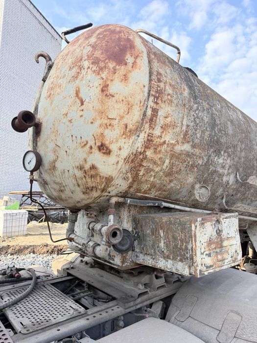 Продам цементавоз бочку тц 10